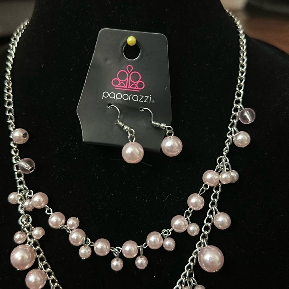 Necklace + Earings - Picture 4 of 4